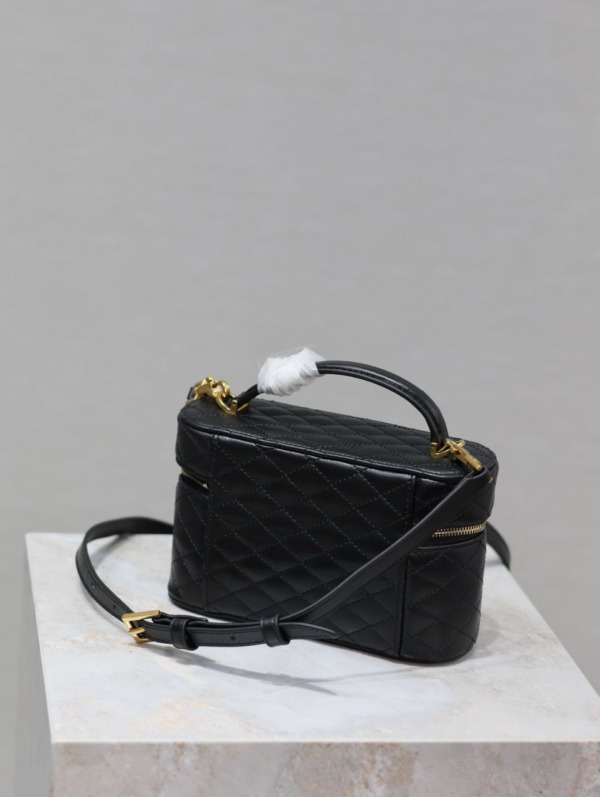 Gaby Schwarz 18 cm