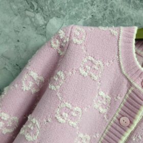 Cardigan Hellrosa und Weiß