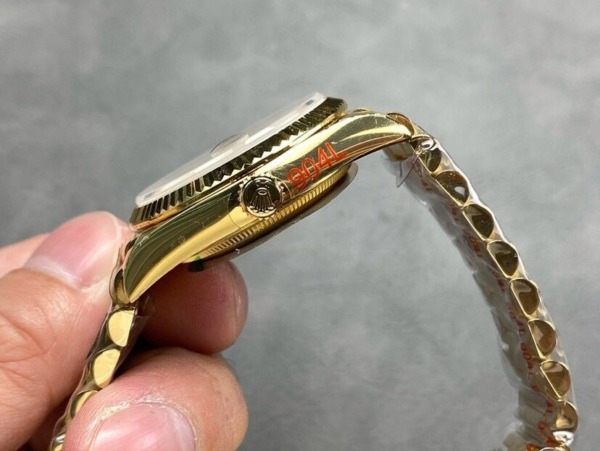 Day-Date 36 Gold