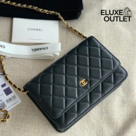 Classic Wallet on Chain Lammleder Schwarz/Gold 19 cm