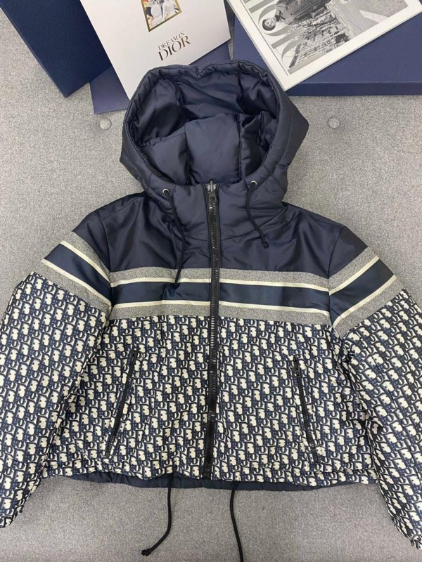 Wendbare Cropped-Daunenjacke