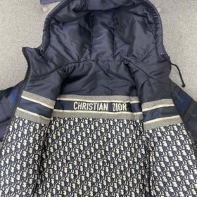 Wendbare Cropped-Daunenjacke