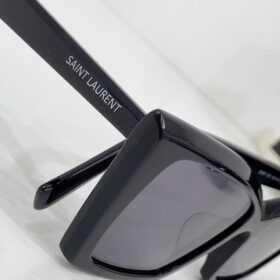SL 657 Schwarz
