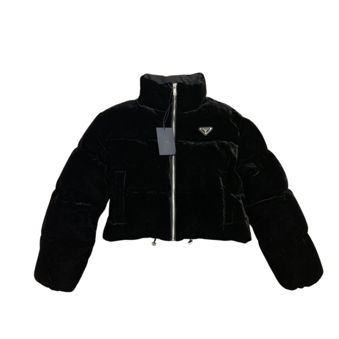 Schwarze Daunenjacke