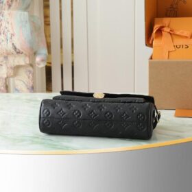 Anytime Flap Bag Schwarz 29.5 cm