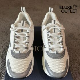 B22 Mesh-Sneaker in Weiß und Grau