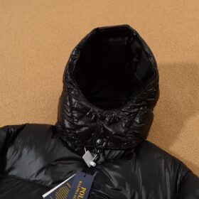 Gorham hat es Verschönert Schwarz