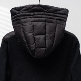 Gestrickte Daunenjacke Schwarz
