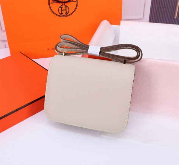 Constance Creme Goldbeschlägen 23 cm