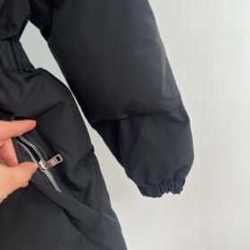 Re-Nylon Daunenjacke Schwarz