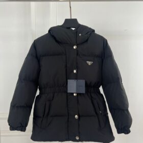 Re-Nylon Daunenjacke Schwarz