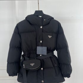 Re-Nylon Daunenjacke Schwarz