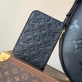 Loop Hobo Schwarz 38cm
