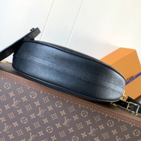 Loop Hobo Schwarz 38cm