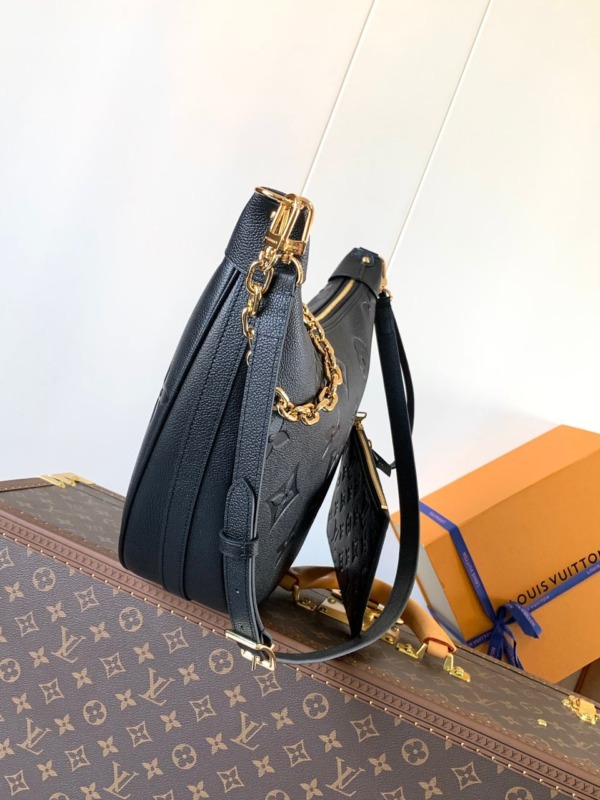 Loop Hobo Schwarz 38cm