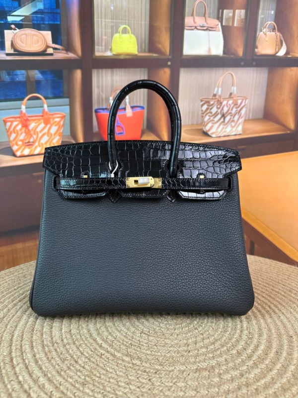 Birkin 25 Schwarz Togo Alligator