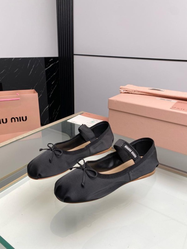 Ballerinas Aus Satin