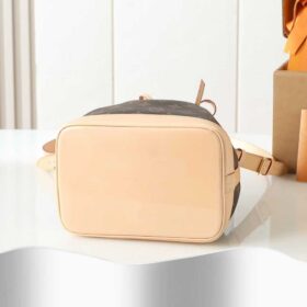 Petit Noé Braun 22 cm