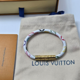 Confidential Armband