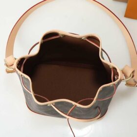 Petit Noé Braun 22 cm