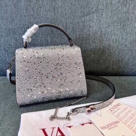 Mini-Sling-Handtasche Wit Funkelnder Stickerei Silber 13 cm