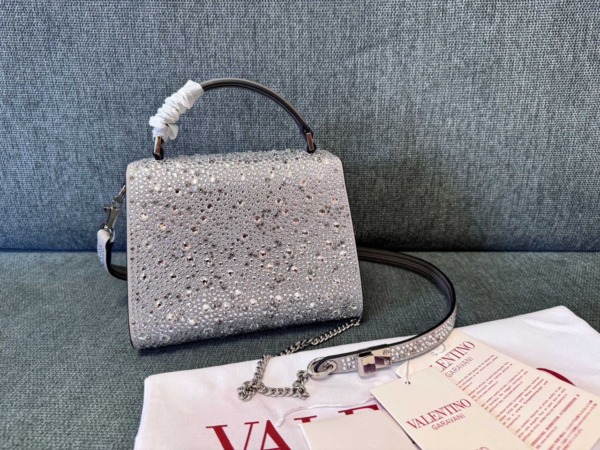 Mini-Sling-Handtasche Wit Funkelnder Stickerei Silber 13 cm