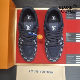 Trainer Blau