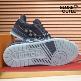 Trainer Blau