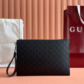 GG Emblem Pouch Schwarz 30.5 cm