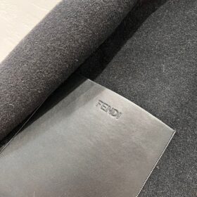 Wendejacke aus Wolle Schwarz