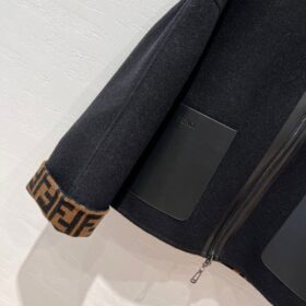 Wendejacke aus Wolle Schwarz