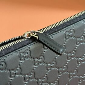 GG Emblem Pouch Schwarz 30.5 cm