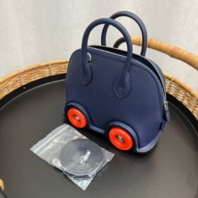 Bleu Saphir Epsom Bolide auf Rädern 19 cm