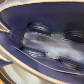 Bleu Saphir Epsom Bolide auf Rädern 19 cm