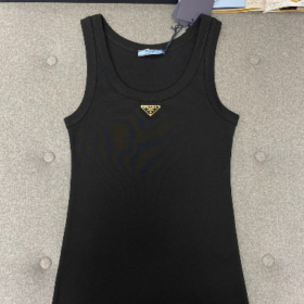 Schwarzes Rippstrick-Jersey