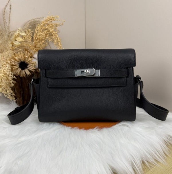 Kelly Messenger PM Togo 25 Schwarz