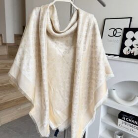 Monogramm Ivory