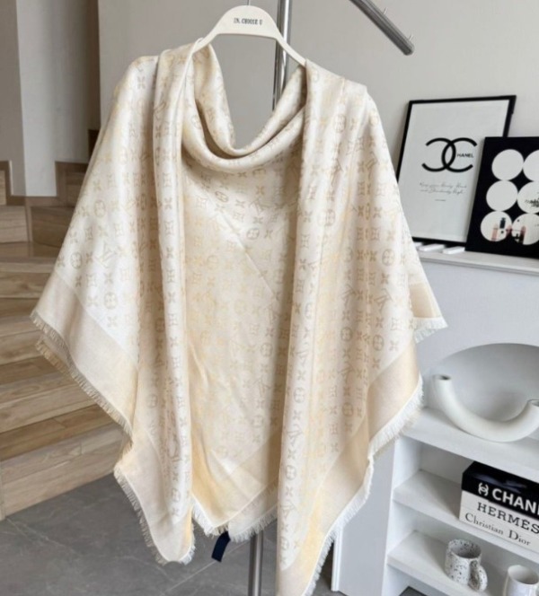 Monogramm Ivory