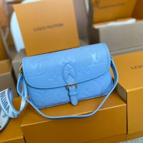 Diane Blau 24 cm