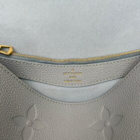 Diane Blau blass 23 cm