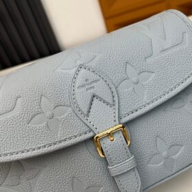 Diane Blau blass 23 cm