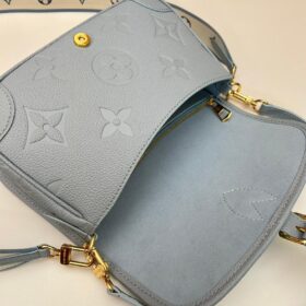 Diane Blau blass 23 cm