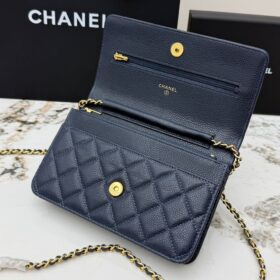 Classic Wallet on Chain Dunkelblau/Gold 19cm