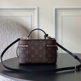 Vanity Monogram 19 cm
