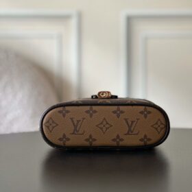 Vanity Monogram 19 cm
