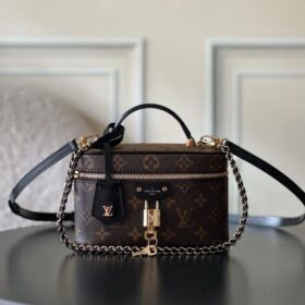 Vanity Monogram 19 cm