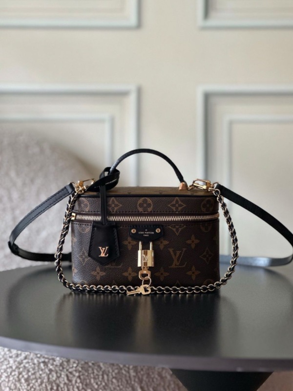 Vanity Monogram 19 cm