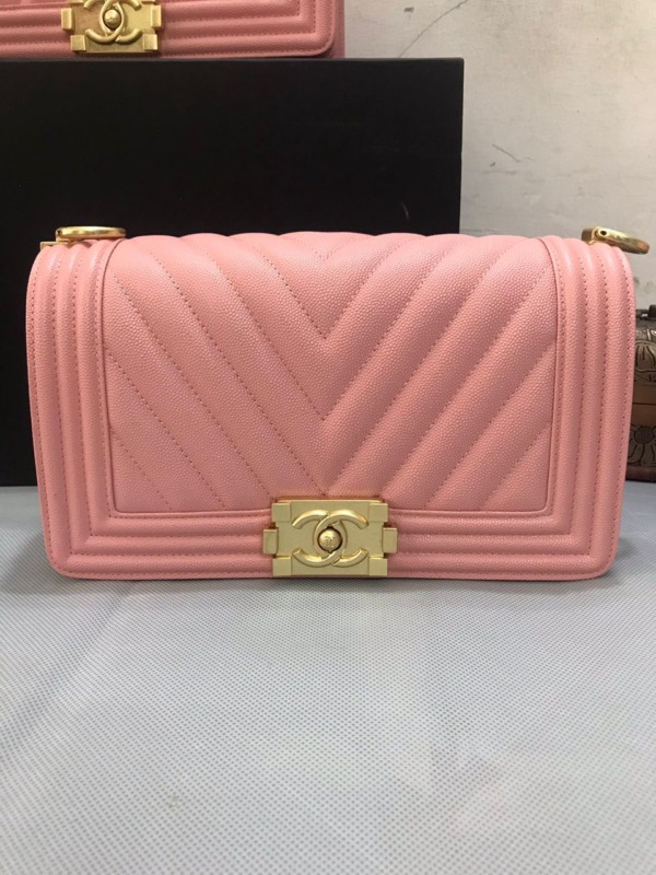 Chanel Boy Caviar Pink - Goldfarbene Beschläge 20.5 cm
