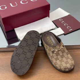 GG Monogram Horsebit Flat Mules Braun