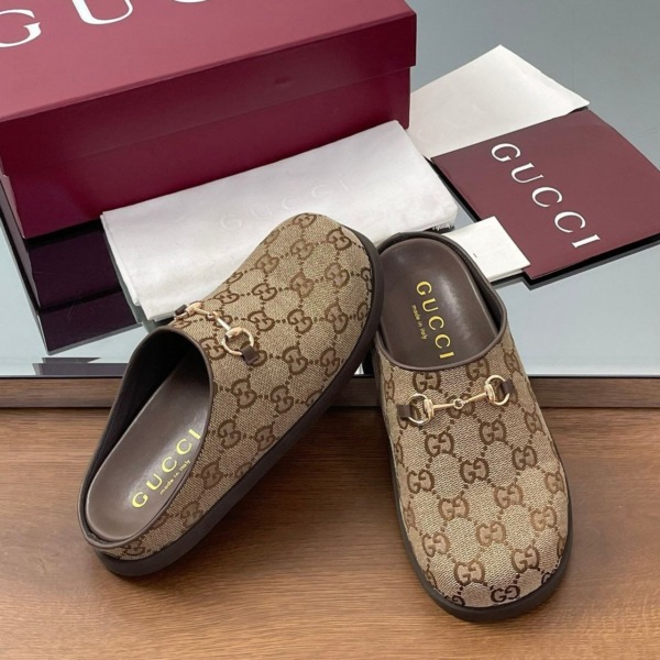 GG Monogram Horsebit Flat Mules Braun